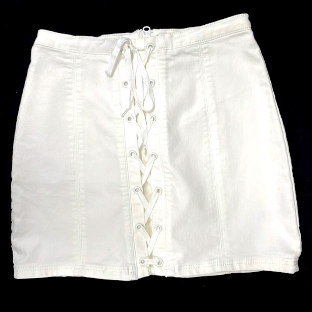Silence + Noise Women's white Mini Skirt ⁩